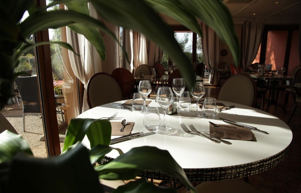 Kyriad Montpellier Nord Parc Euromedecine Saint-Clement-de-Riviere Restaurant photo